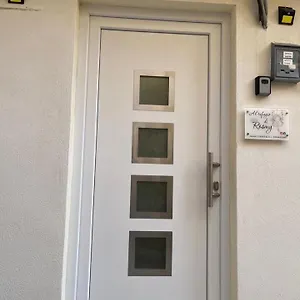 https://al-rifugio-di-rosmy.barihotels.org